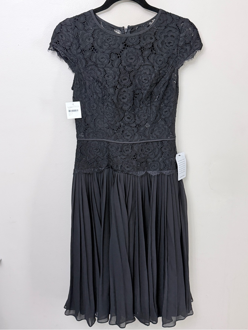 Adrianna Papell Black Lace Pleated Dress Size 2 LBD